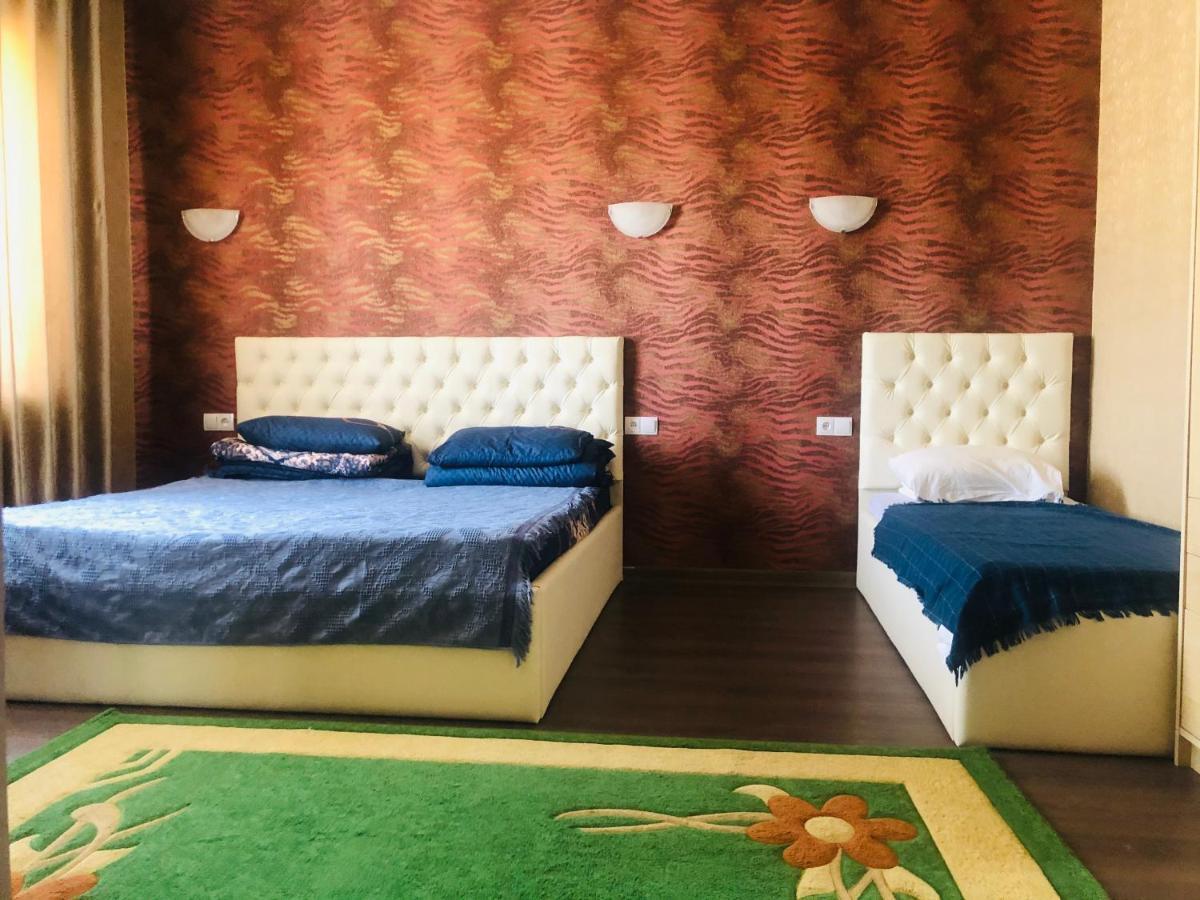 Sweet Home Hostel Bishkek Exterior photo