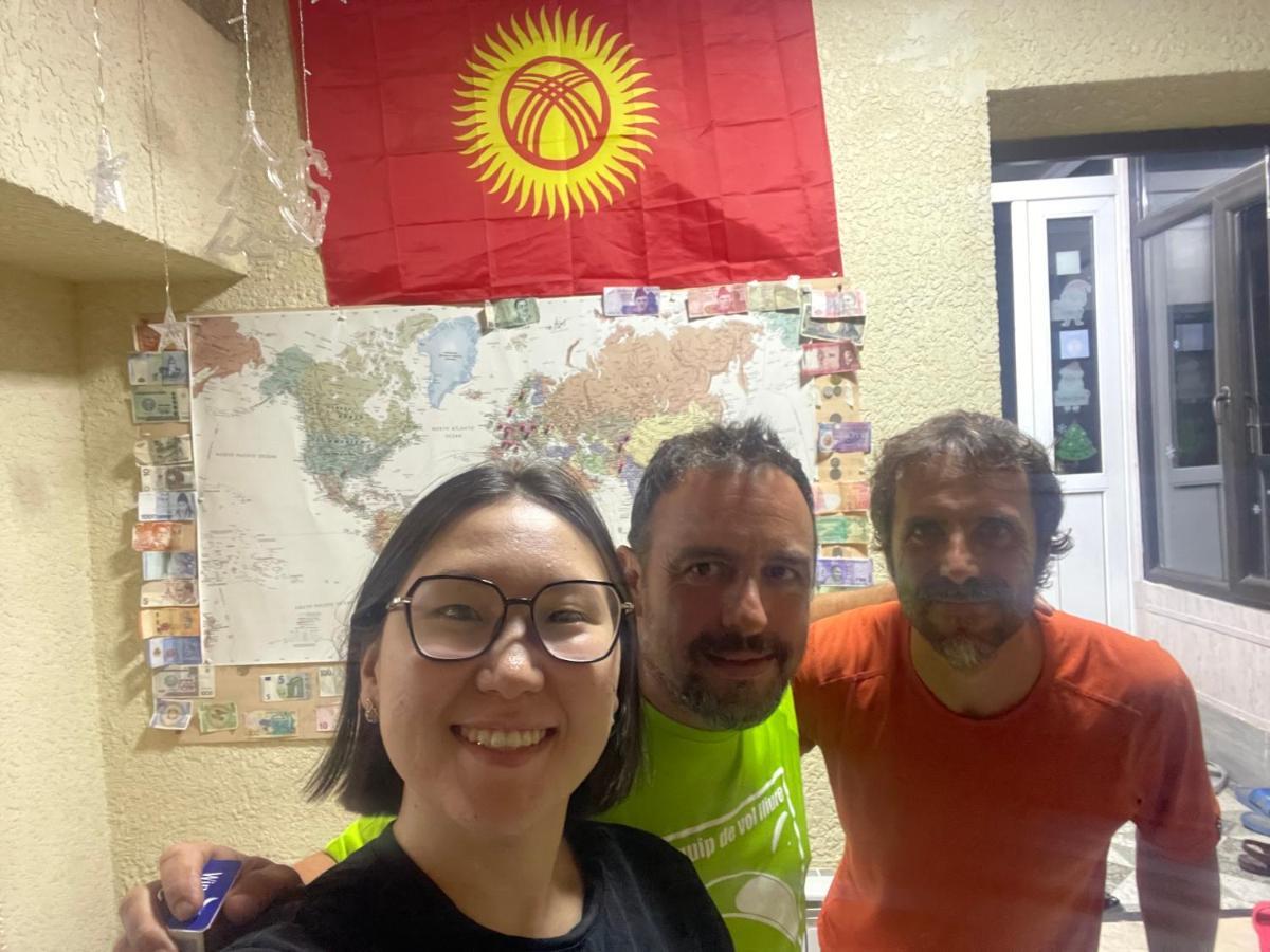 Sweet Home Hostel Bishkek Exterior photo