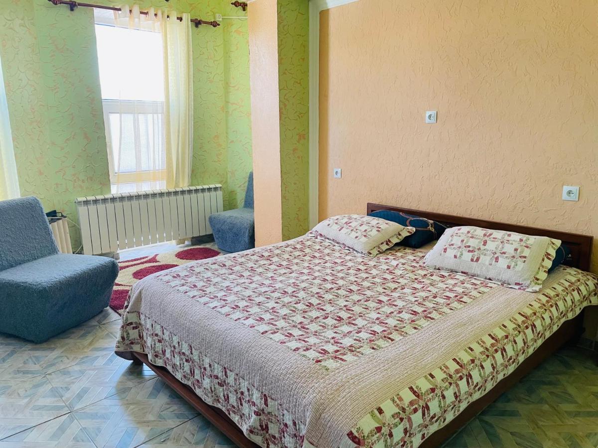 Sweet Home Hostel Bishkek Exterior photo